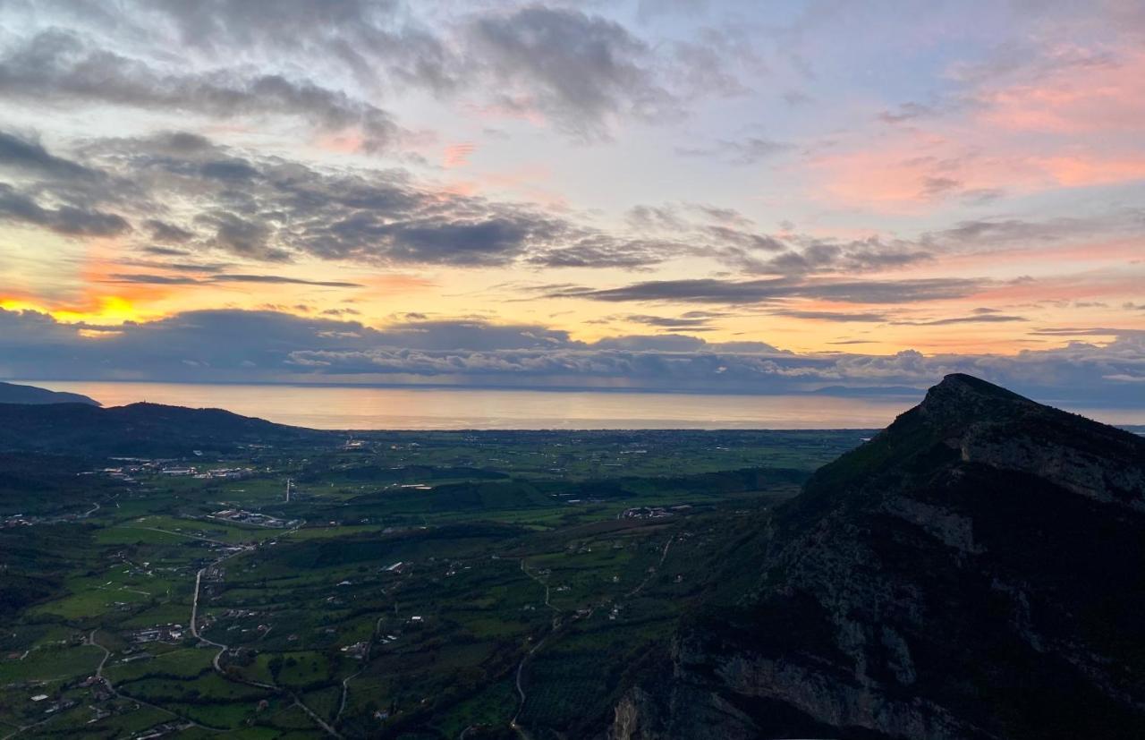 Appartamento "Il Geranio" Trentinara ภายนอก รูปภาพ