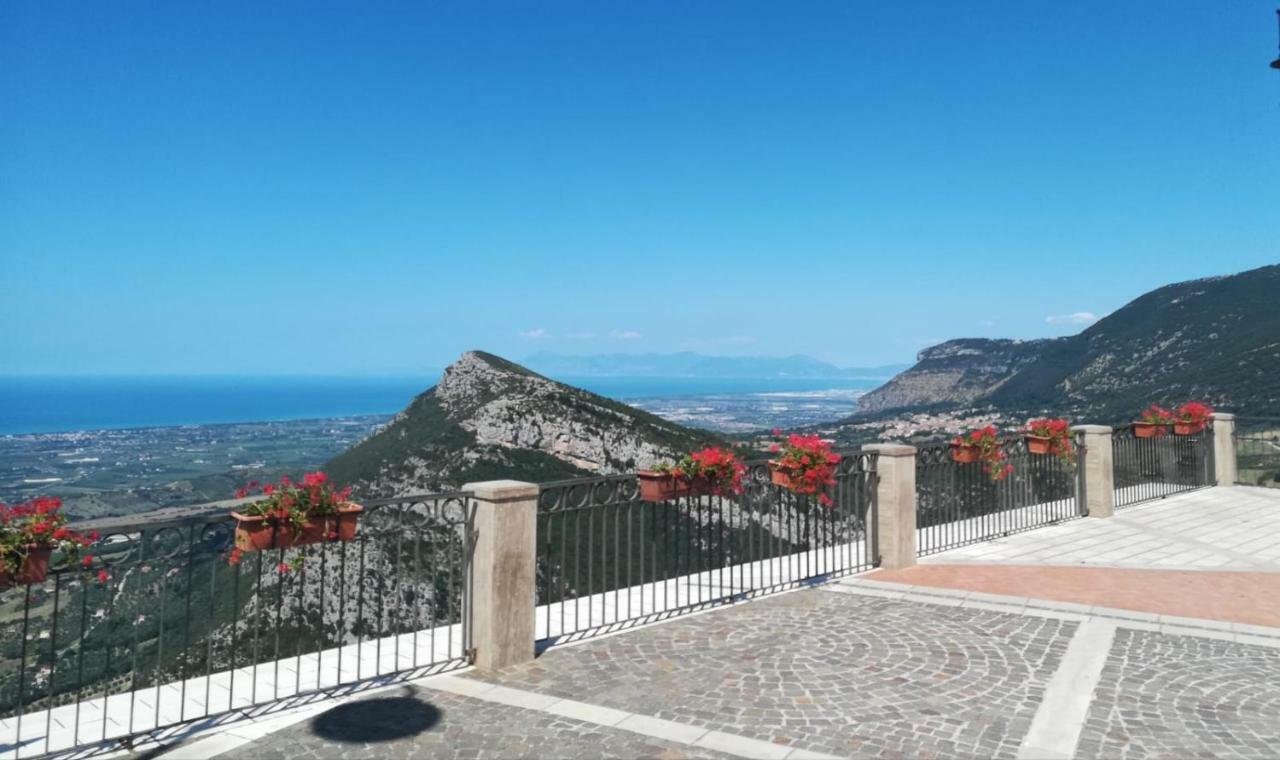 Appartamento "Il Geranio" Trentinara ภายนอก รูปภาพ